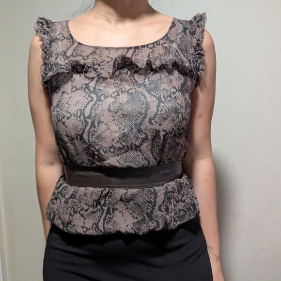 Guess 100% silk Women's Brown Snakeskin Print Blouse EUC - Picture 2 of 8